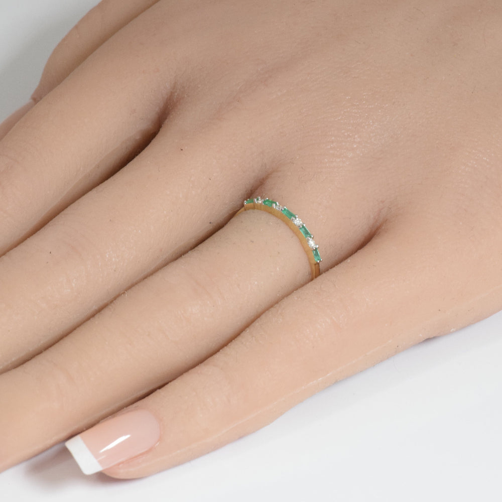 .12ct G SI 14K Yellow Gold Diamond & Emerald Gemstones Band Ring Size 6.5