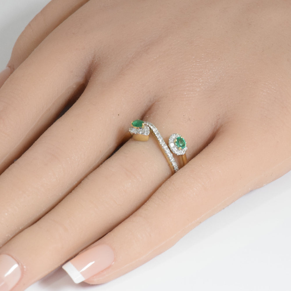 SPECIAL! .59ct G SI 14K Yellow Gold Diamond & Emerald Double Shank Band Ring Size 6.5
