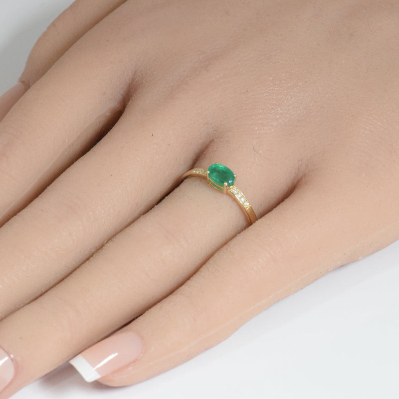 SPECIAL! .64ct G SI 14K Yellow Gold Diamond & Oval Shape Emerald Gemstone Ring Size 6.5