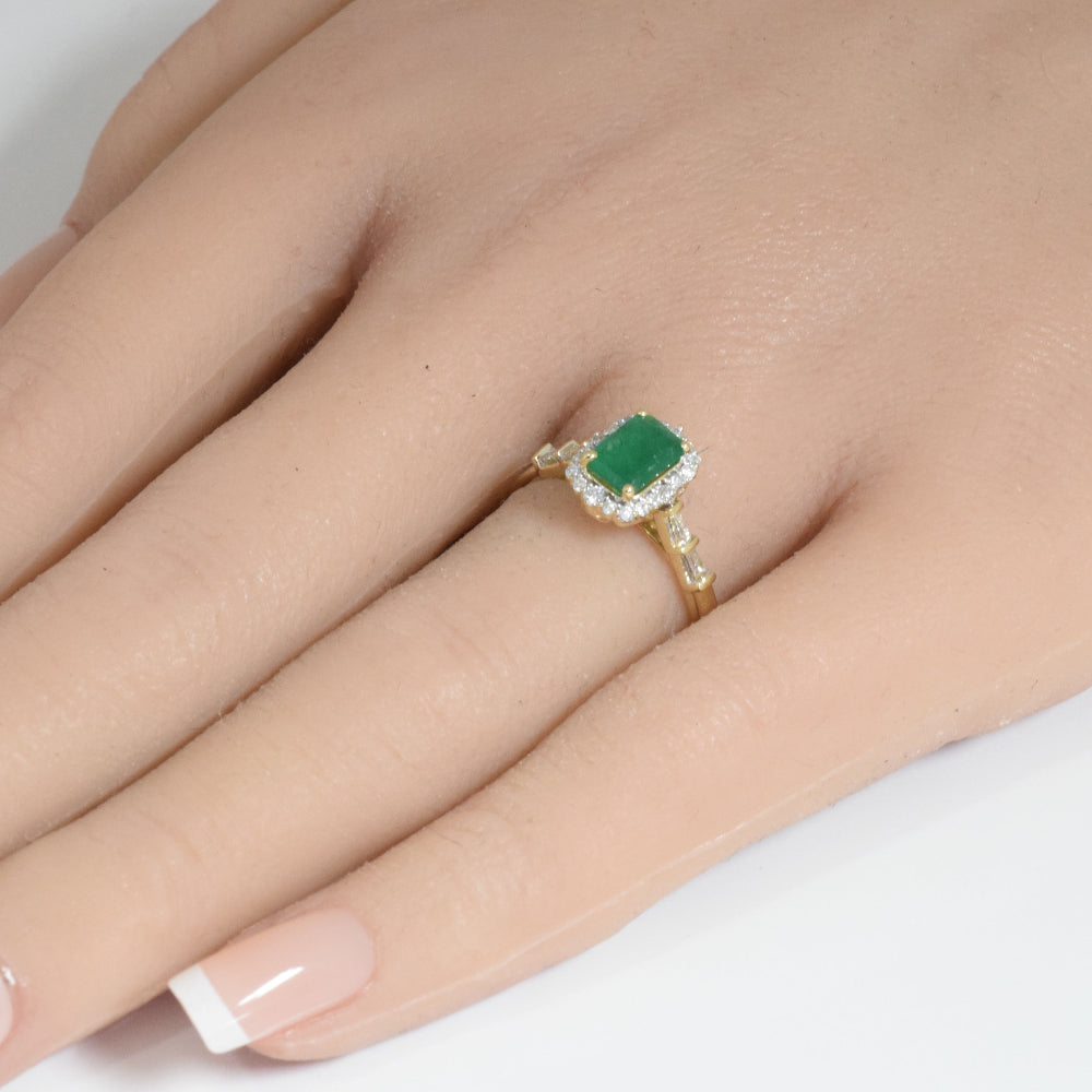 SPECIAL!.95ct G SI 14K Yellow Gold Diamond & Emerald Gemstone Ring Size 6.5