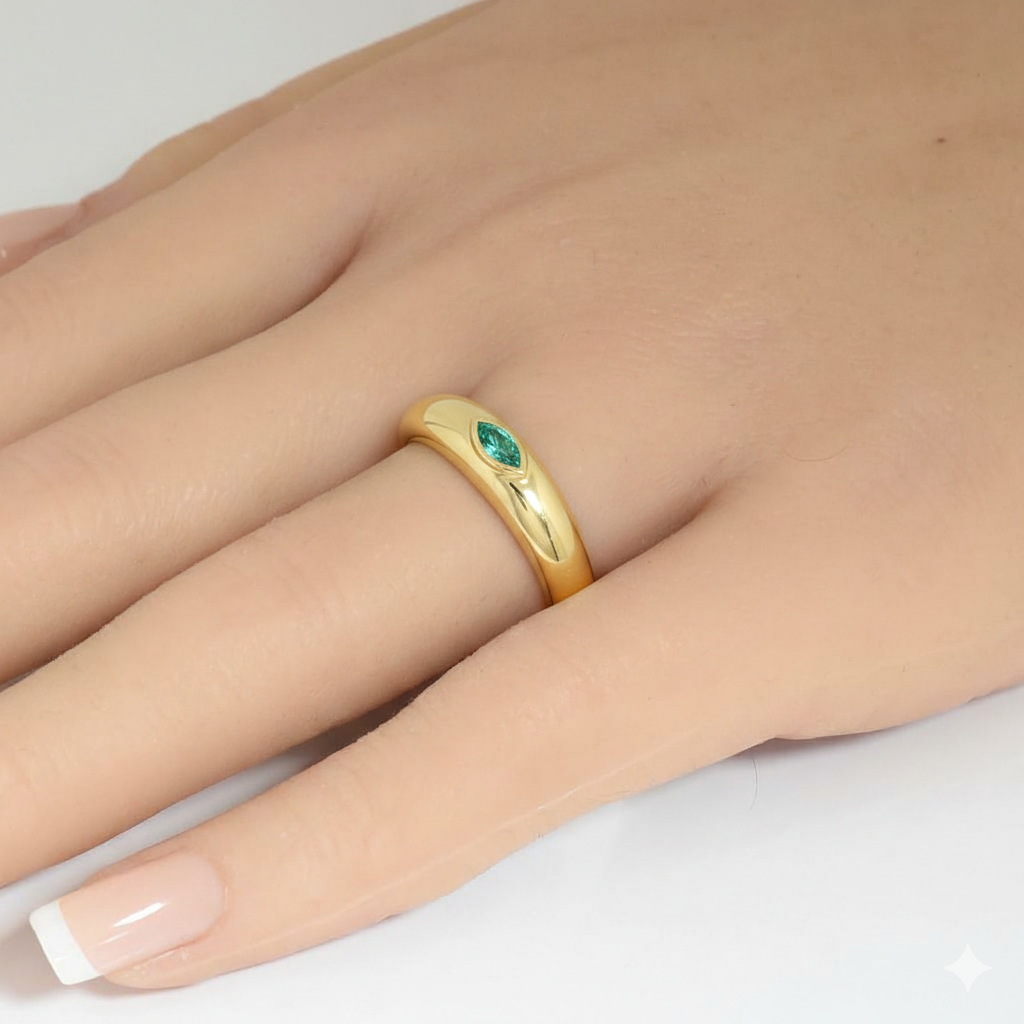 .09ct G SI 14kt Yellow Gold Emerald Gemstone Bezel Set Ring Size 6.5