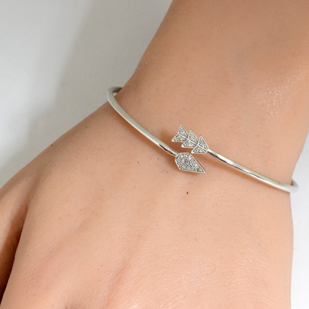 DIAMOND CLOSEOUT! .07ct G SI 14K White Gold Diamond Arrow Wrap around Bangle Bracelet 7" Long