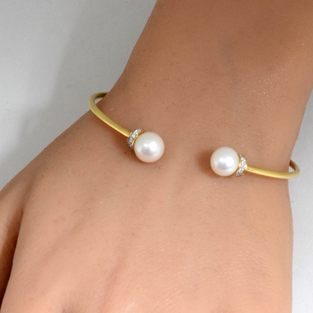 SPECIAL! .24ct G SI 14K Yellow Gold Diamond Pearl & Diamond Bangle Bracelet