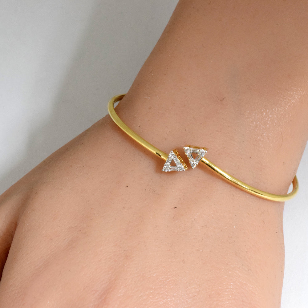 SPECIAL! .20ct G SI 14K Yellow Gold Diamond Flexible Arrows Open Bangle Bracelet
