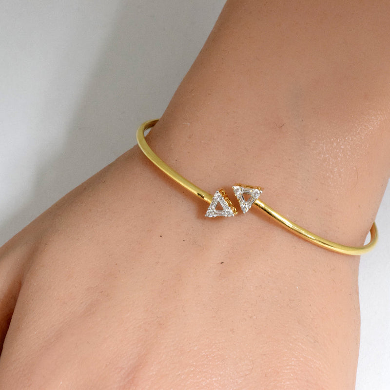 SPECIAL! .20ct G SI 14K Yellow Gold Diamond Flexible Arrows Open Bangle Bracelet