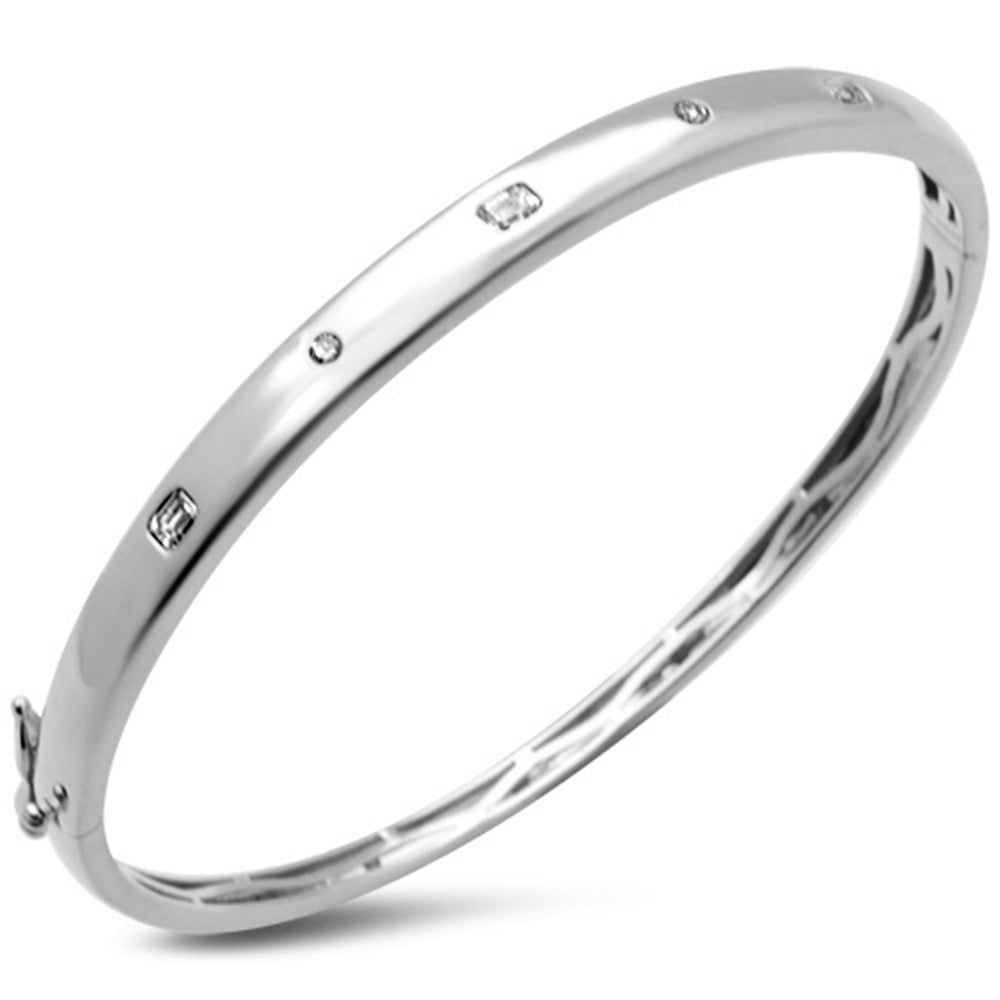 SPECIAL! .49ct G SI 14K White Gold Emerald & Round Shape Diamond Bangle Bracelet