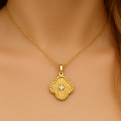 SPECIAL!.13ct G SI 14K Yellow Gold Clover Style Diamond Pendant Necklace 18" Chain