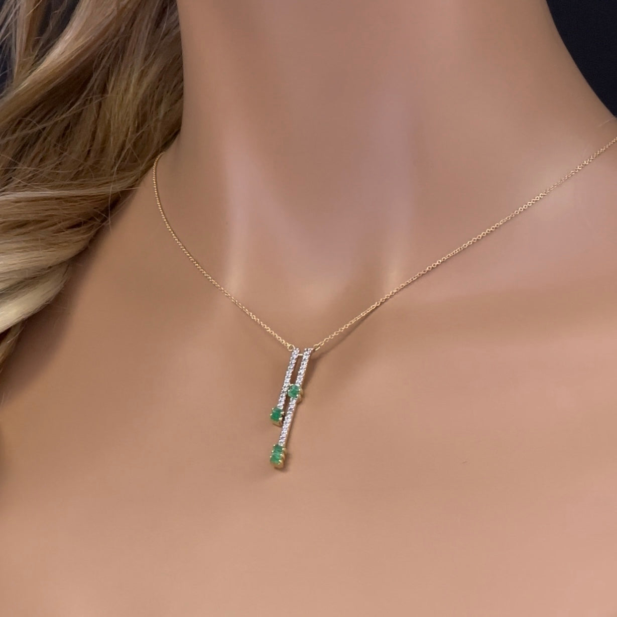 GEMSTONE CLOSEOUT!  .57ct G SI 14K Yellow Gold Diamond & Emerald Drop Pendant Necklace 18" Ext