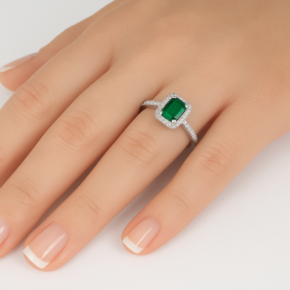 SPECIAL!.64ct G SI 14K White Gold Diamond & Emerald Gemstone Ring Size 6.5