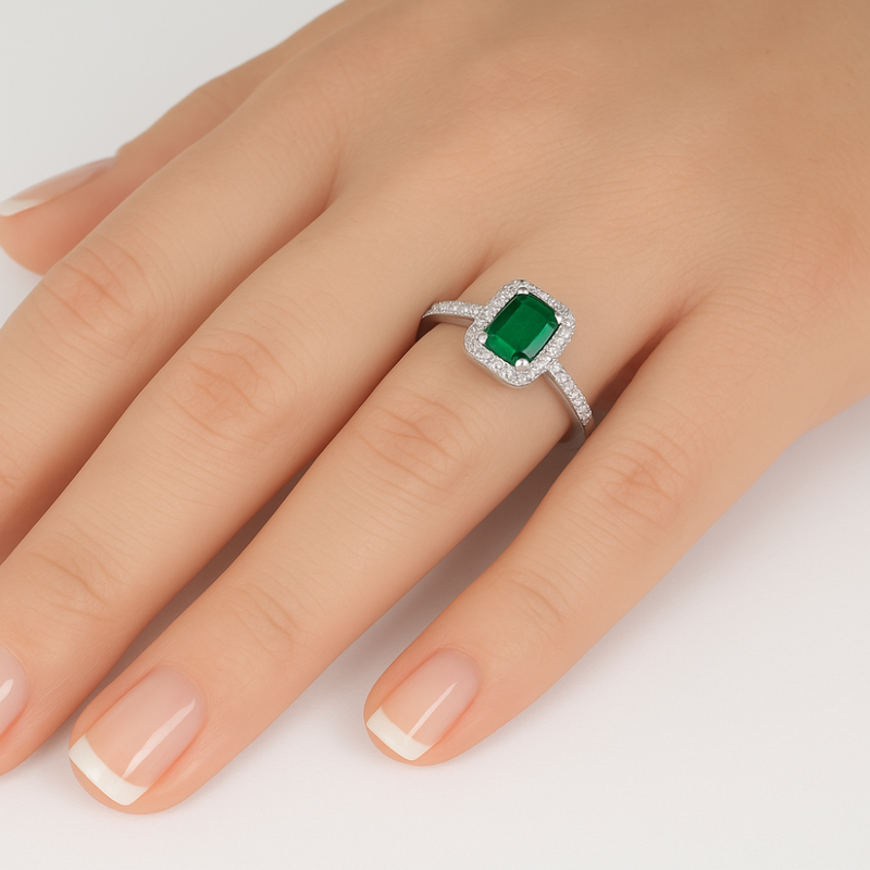 SPECIAL!.64ct G SI 14K White Gold Diamond & Emerald Gemstone Ring Size 6.5