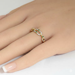 .21ct G SI 14kt Yellow Gold Diamond & Emerald Gemstone Paperclip Band Ring Size 6.5