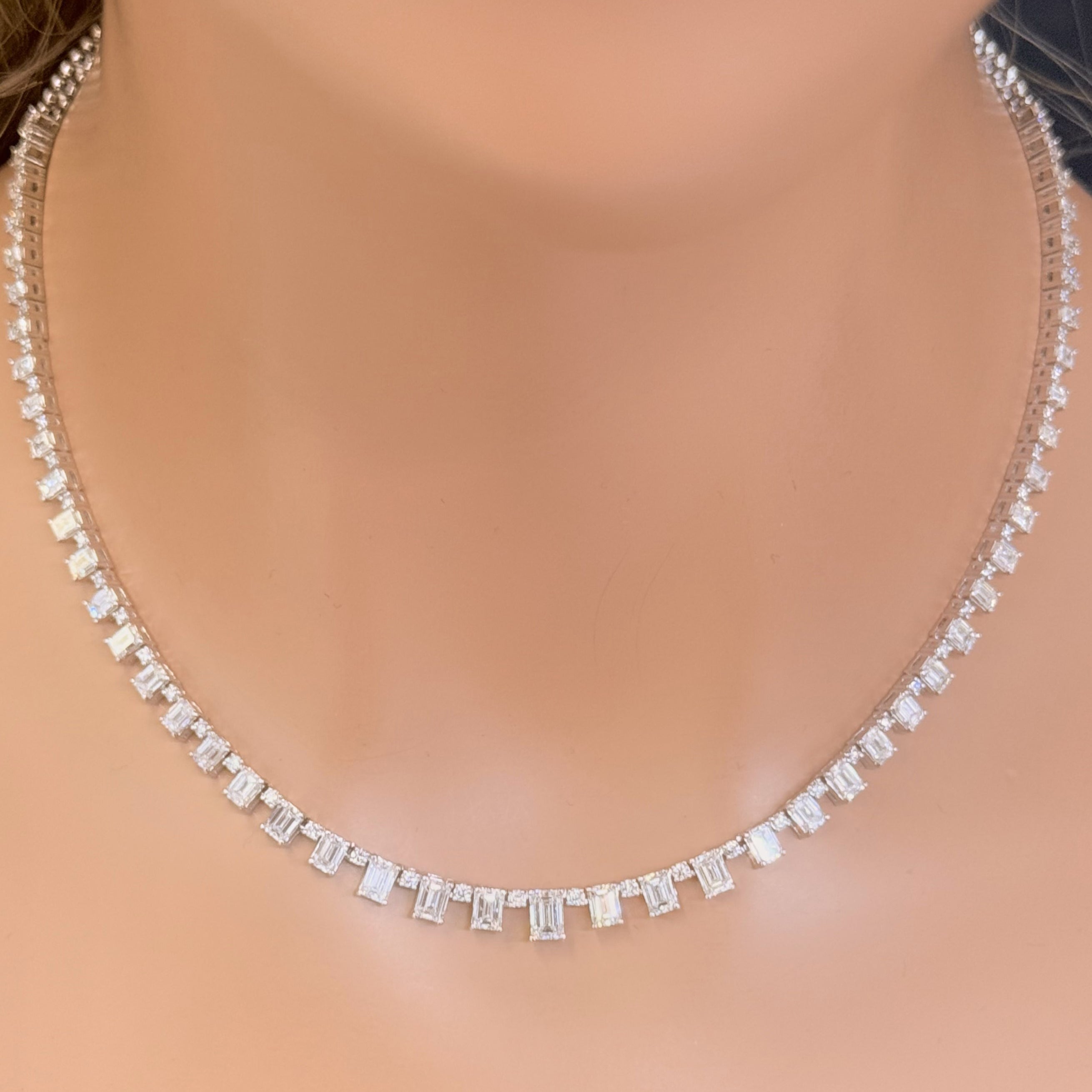 SPECIAL! 9.52ct G SI 14K White Gold Diamond & Emerald Pendant Necklace 16" Long