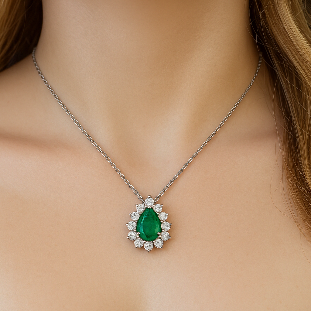SPECIAL! .84ct G SI 14K White Gold Diamond & Pear Shape Emerald Gemstone Pendant Necklace 18" Chain